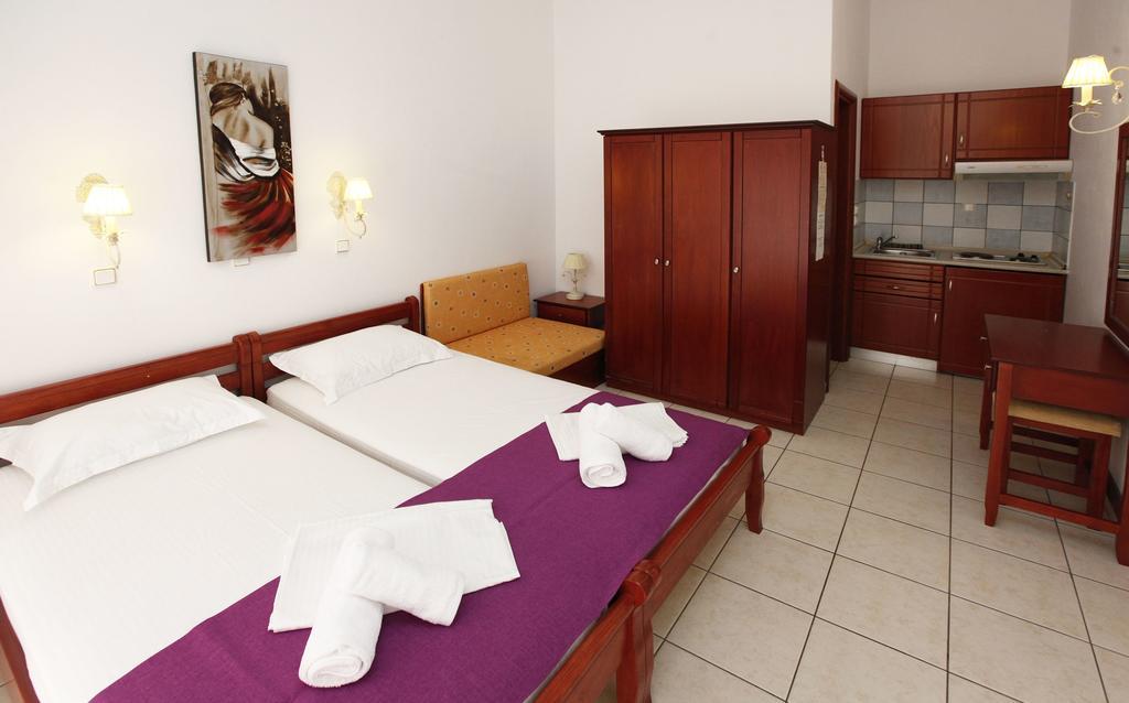 Nereids Apartments&Studios Chrysi Ammoudia Buitenkant foto