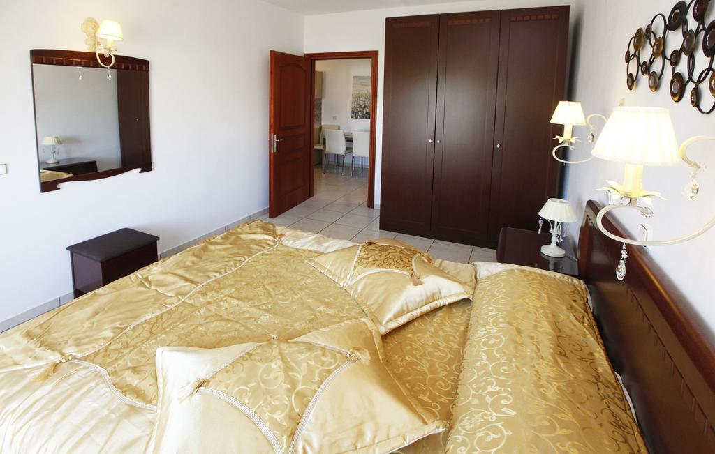 Nereids Apartments&Studios Chrysi Ammoudia Buitenkant foto