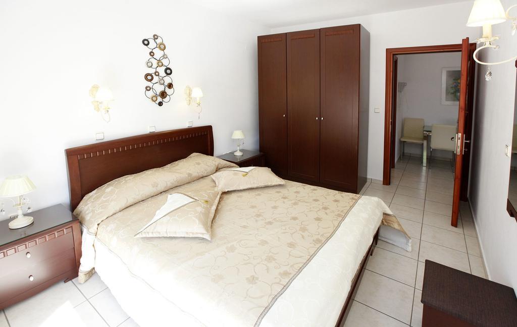 Nereids Apartments&Studios Chrysi Ammoudia Buitenkant foto