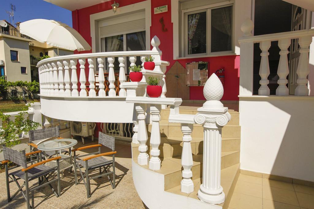 Nereids Apartments&Studios Chrysi Ammoudia Buitenkant foto