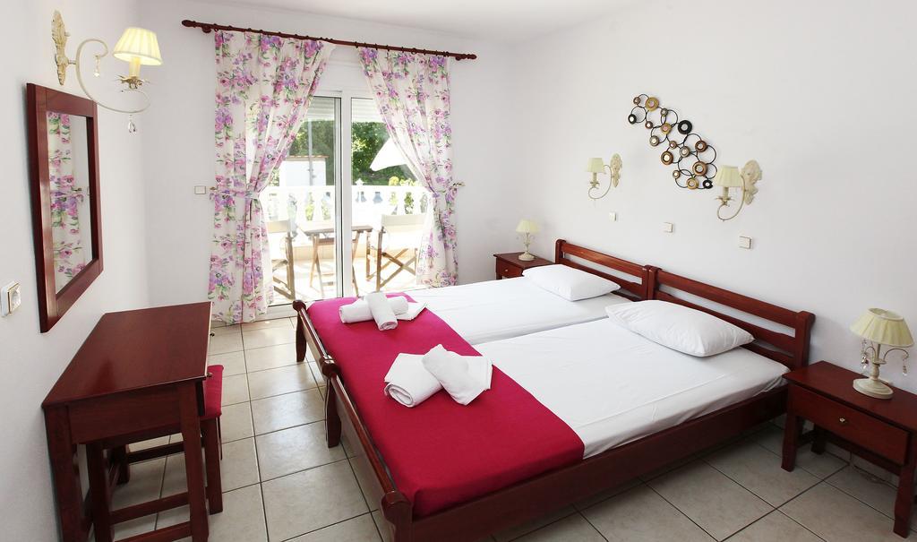 Nereids Apartments&Studios Chrysi Ammoudia Buitenkant foto