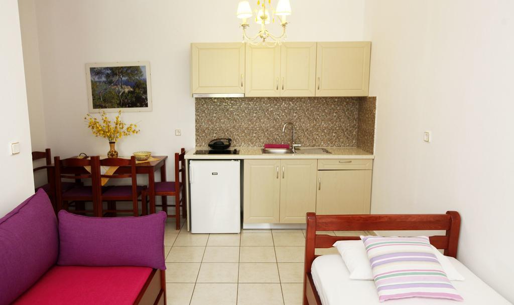 Nereids Apartments&Studios Chrysi Ammoudia Buitenkant foto